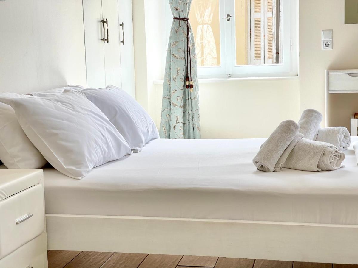Koróni Xenias Rooms Apartments מראה חיצוני תמונה