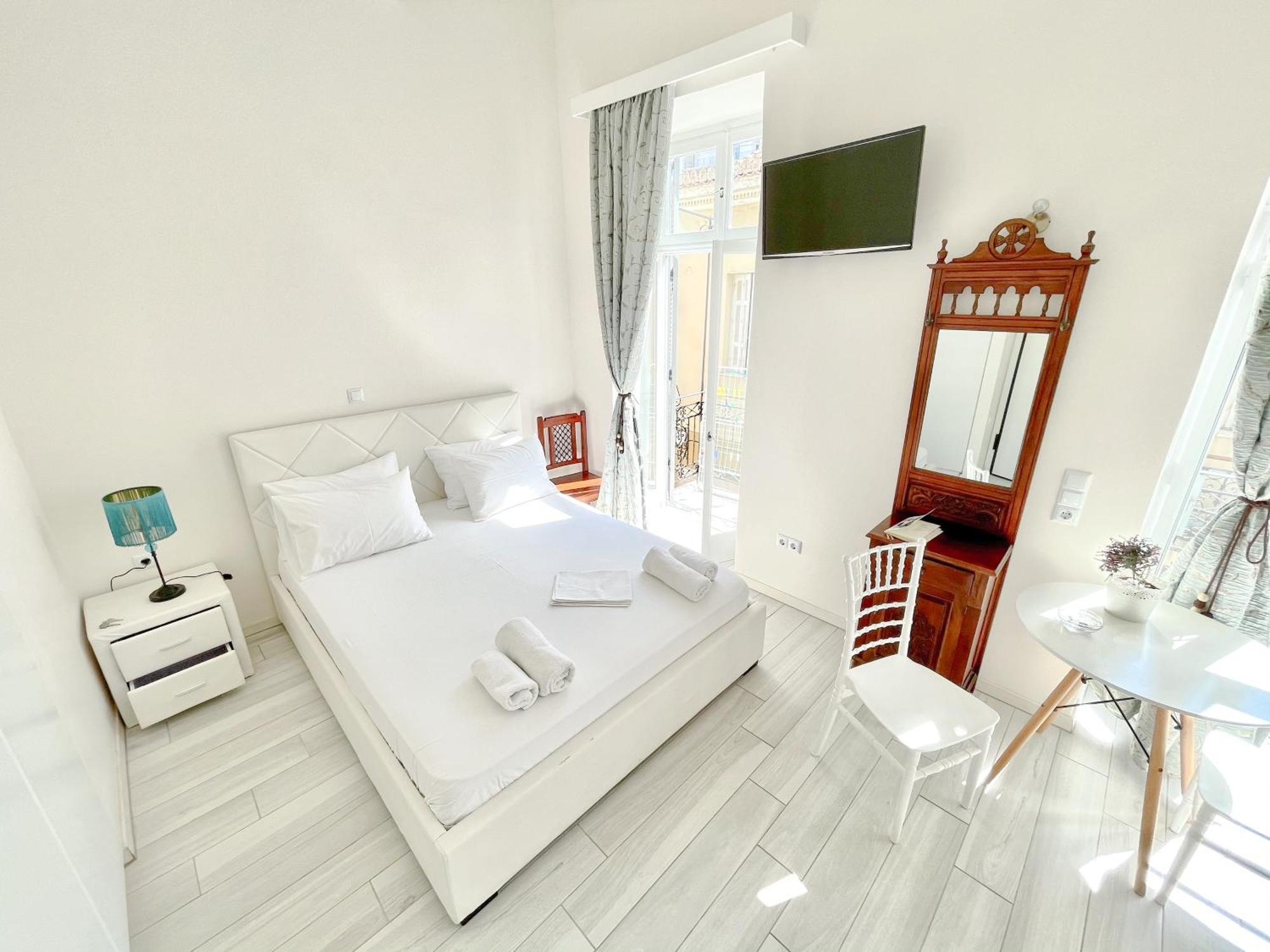 Koróni Xenias Rooms Apartments מראה חיצוני תמונה